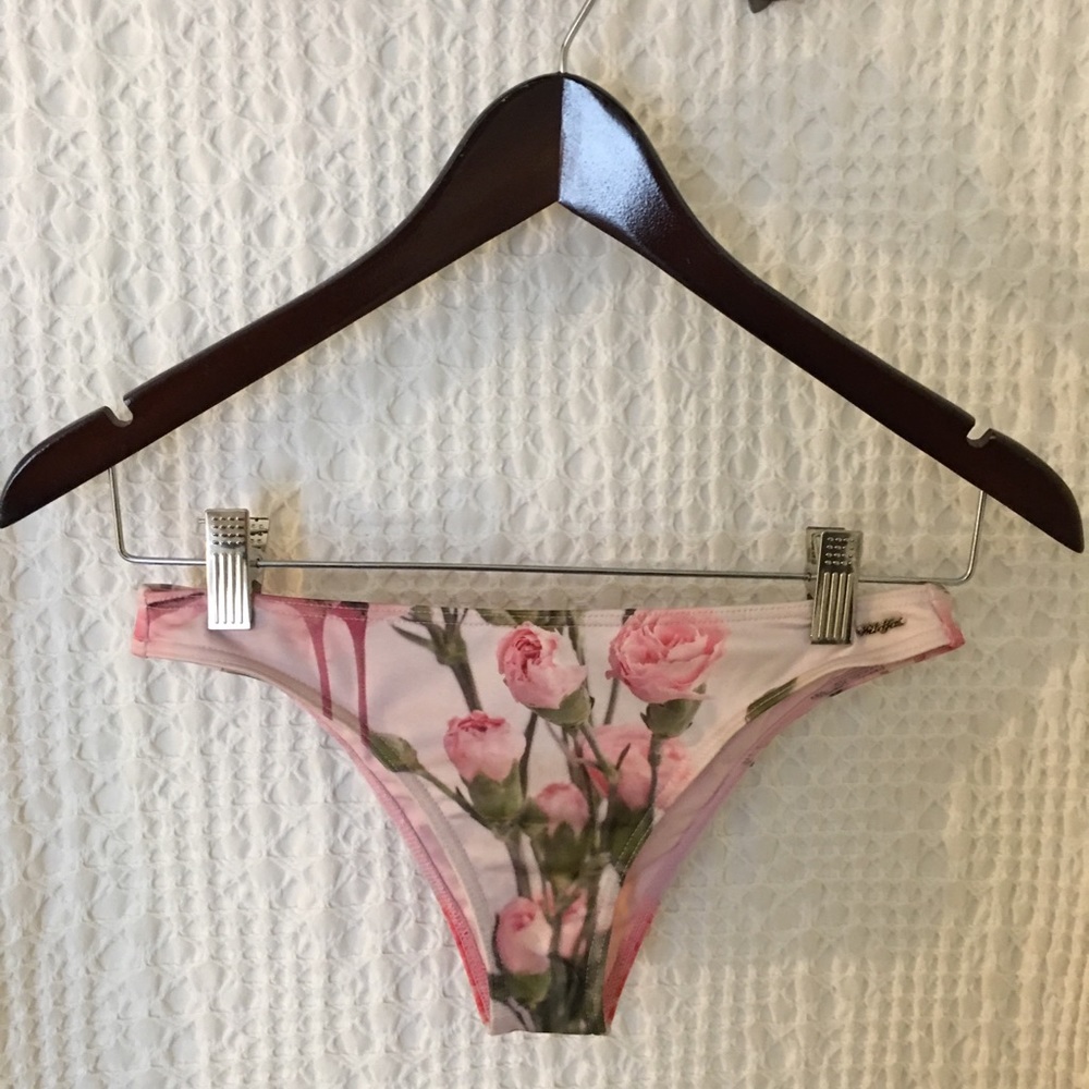 Wild fox bottoms